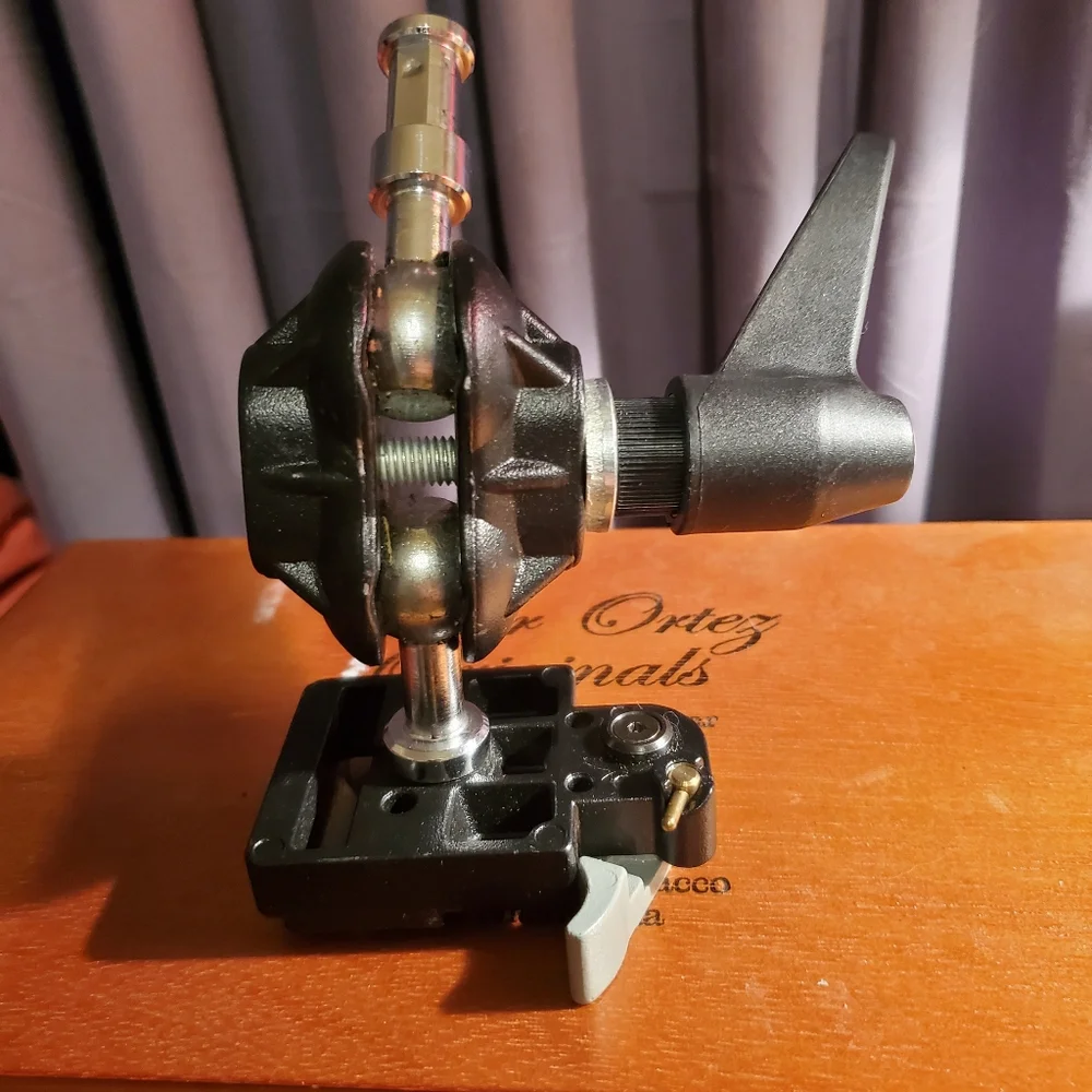 Camara mount 2 2 studs clamp & grip for photography
